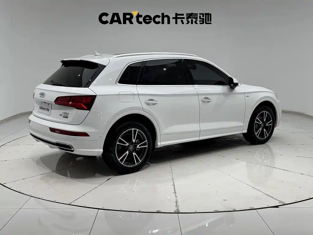 Audi Q5L — миниатюра 5