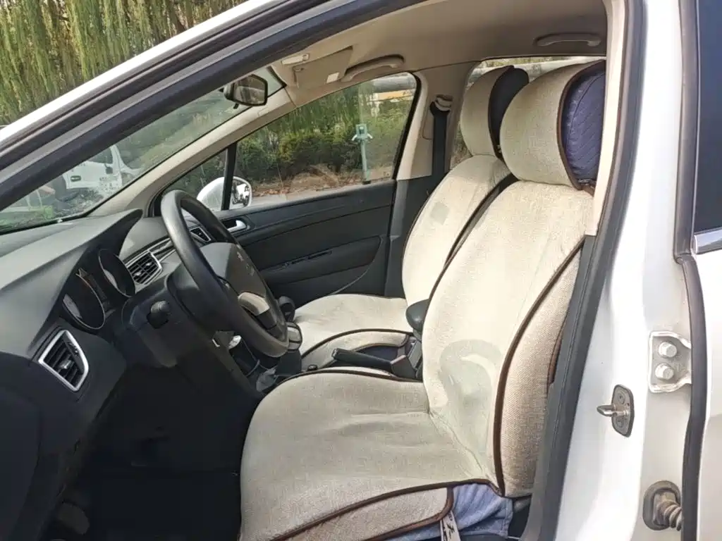 Peugeot 308 — миниатюра 15