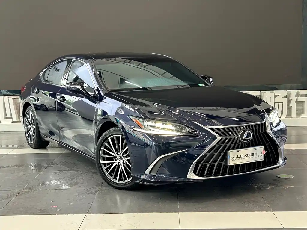 Lexus ES 2022 300h Premium