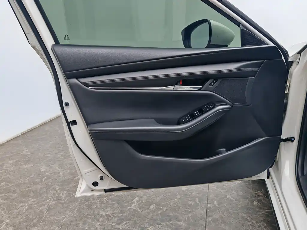 Mazda 3 Axela — миниатюра 19