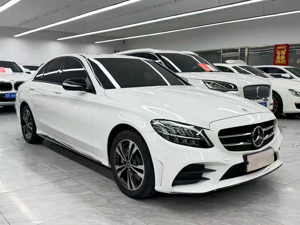 Mercedes-Benz C-Class — миниатюра 3
