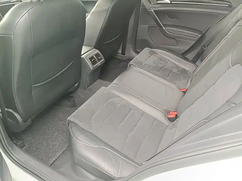 Volkswagen Golf — миниатюра 17