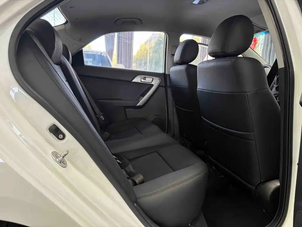Kia Forte — миниатюра 28