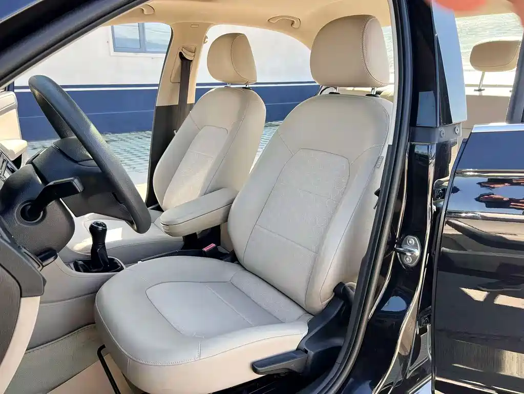 Volkswagen Santana — миниатюра 14