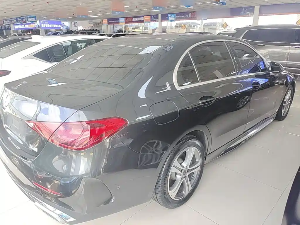 Mercedes-Benz C-Class — миниатюра 7
