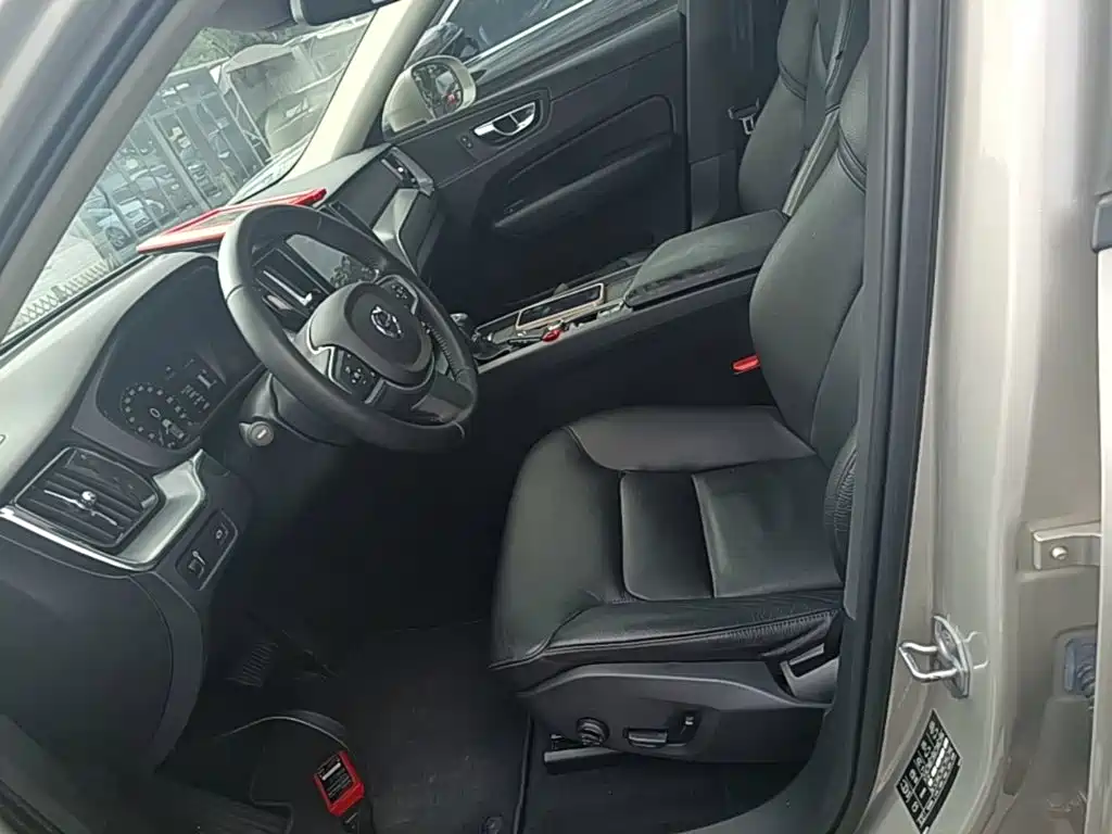 Volvo XC60 — миниатюра 15
