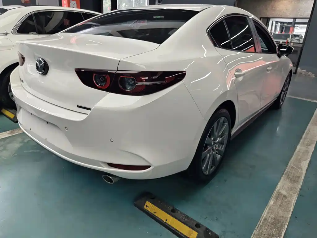 Mazda 3 Axela — миниатюра 5