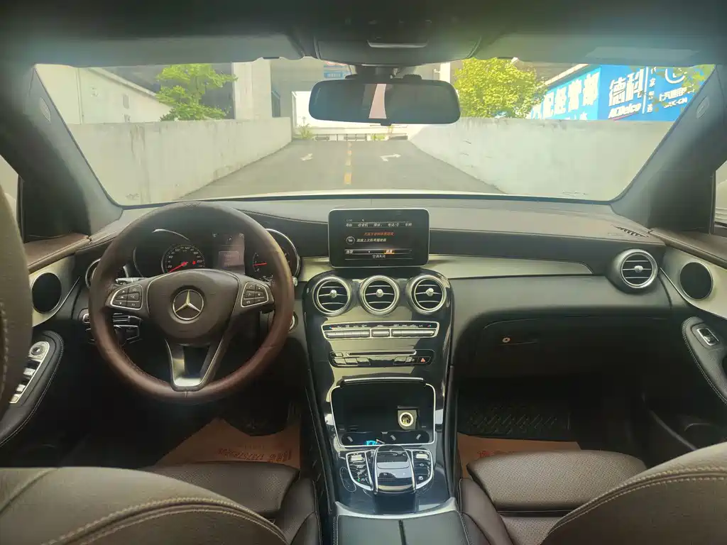 Mercedes-Benz GLC — миниатюра 4