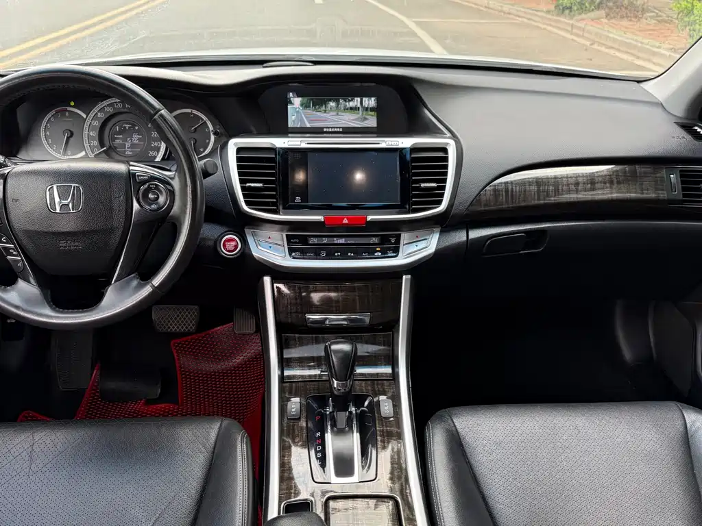 Honda Accord — миниатюра 8