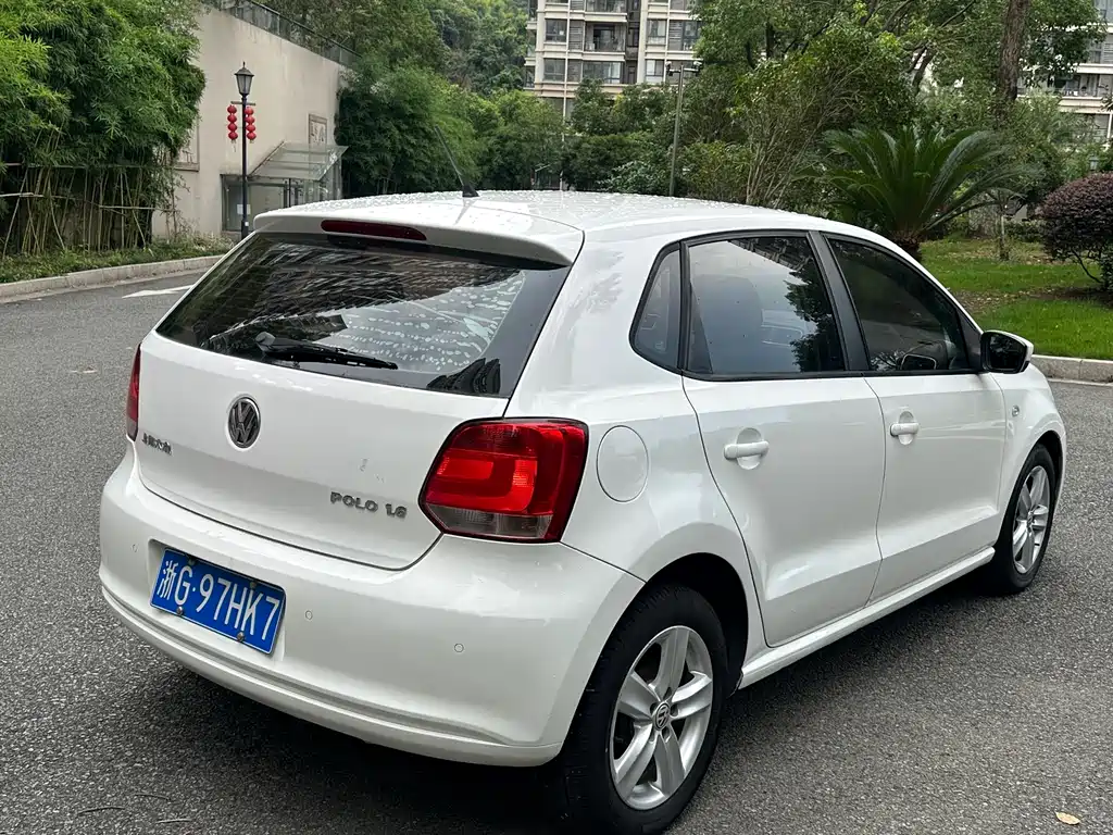 Volkswagen Polo 2013 1.6L AT Comfort