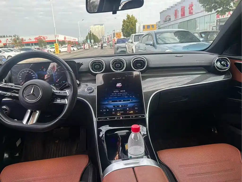 Mercedes-Benz C-Class — миниатюра 6