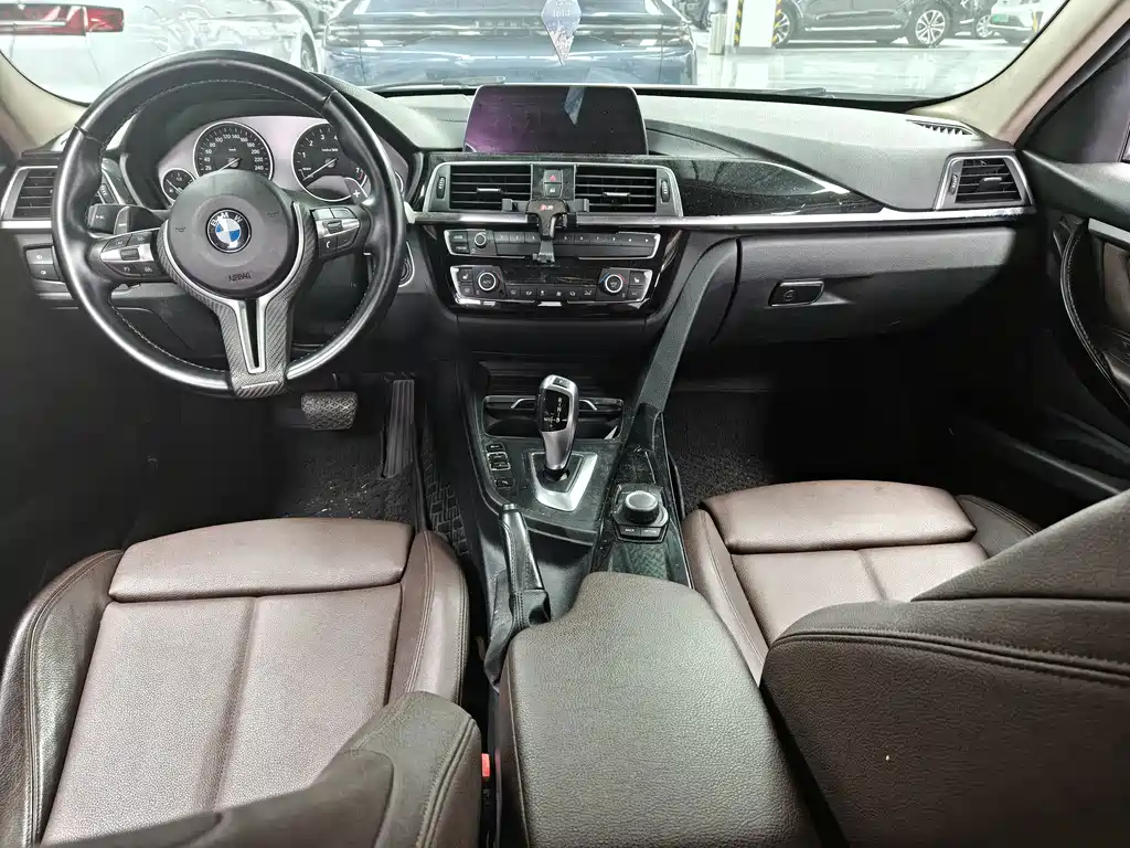 BMW 3 Series — миниатюра 8