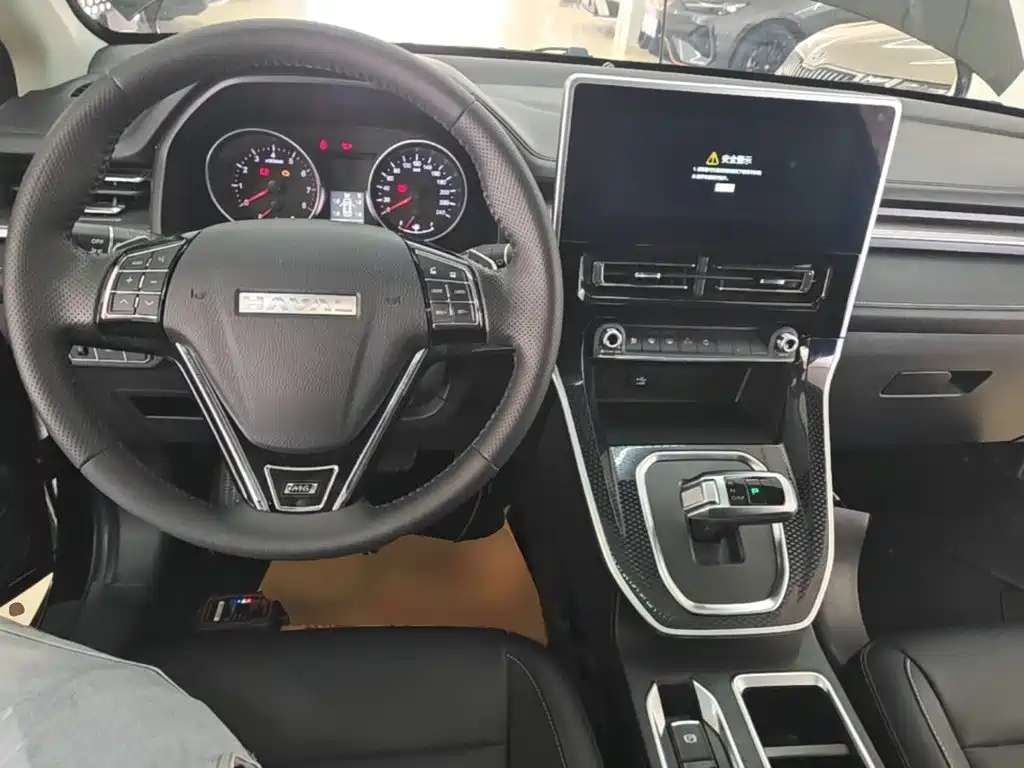 Haval M6 — миниатюра 10