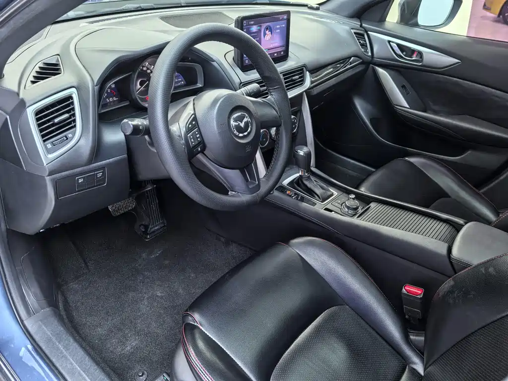 MAZDA CX 4