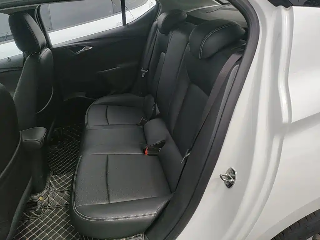 Buick Verano — миниатюра 17