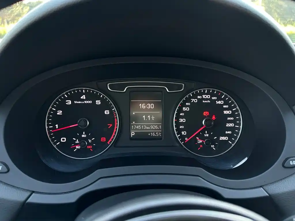 Audi Q3 — миниатюра 11