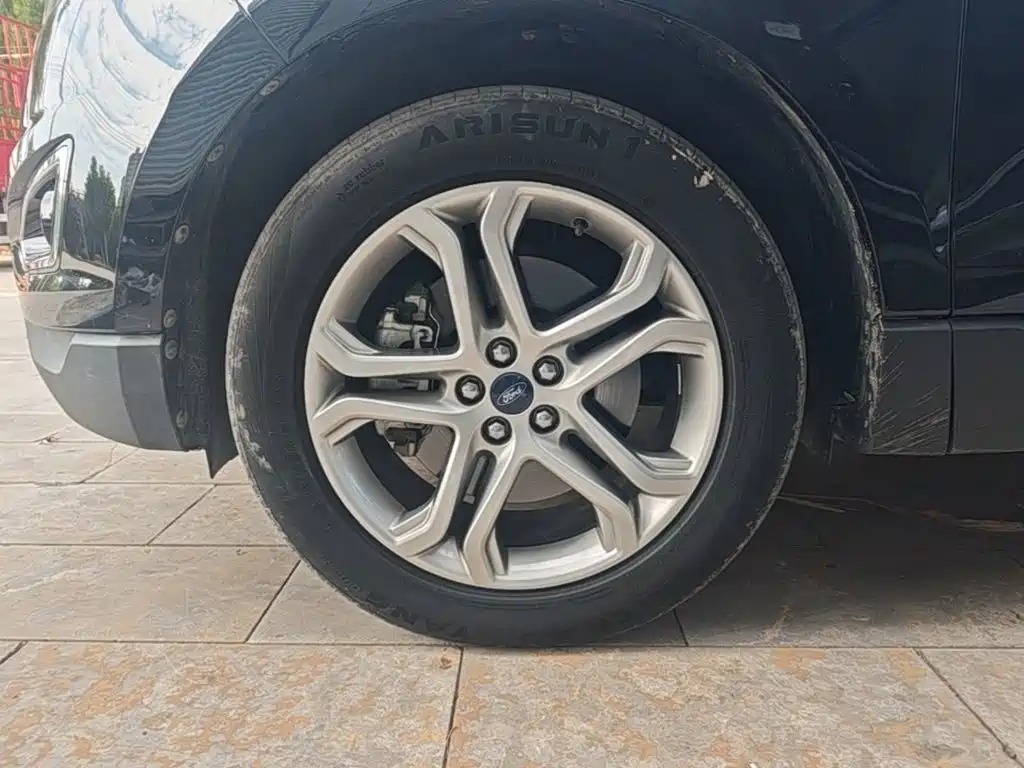 Ford Edge — миниатюра 23