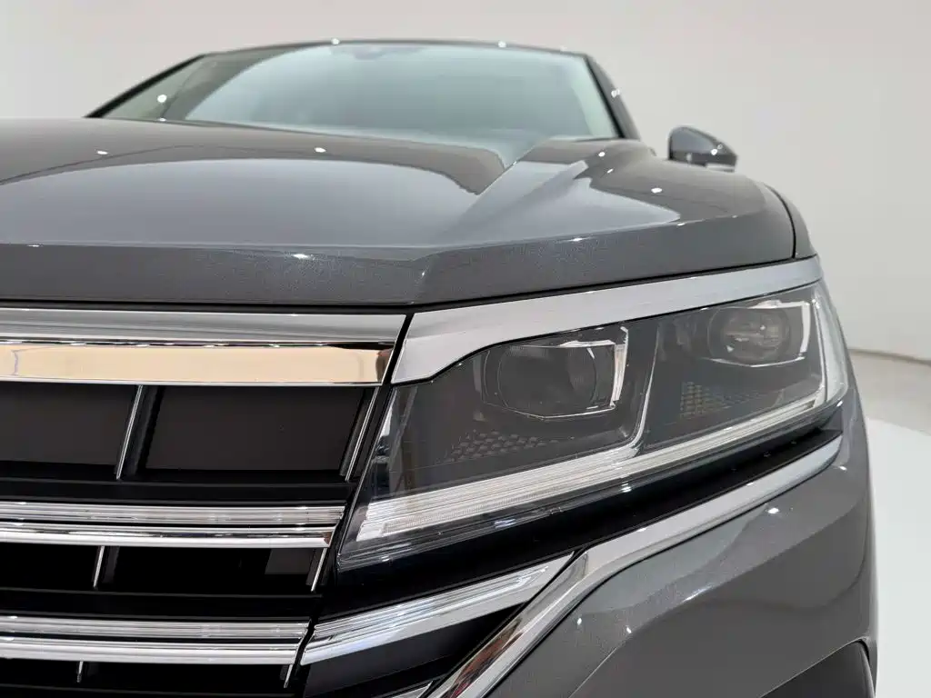 Volkswagen Touareg — миниатюра 9