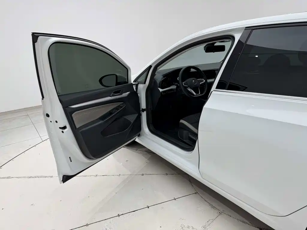 Volkswagen Golf — миниатюра 22