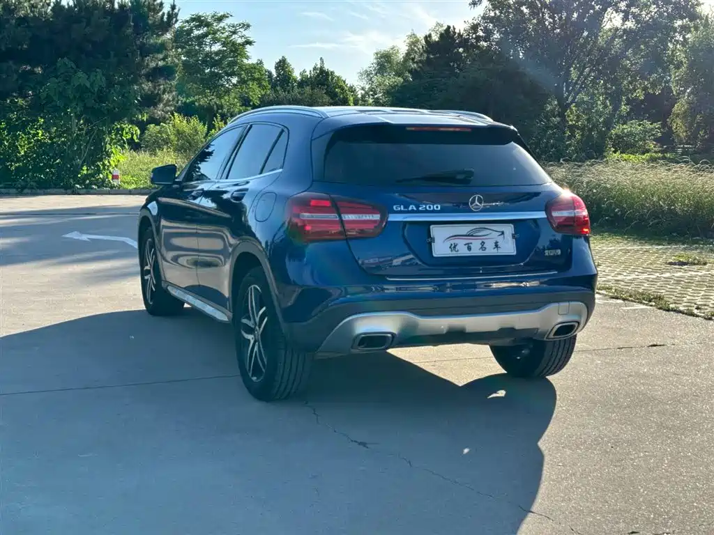 Mercedes-Benz GLA
