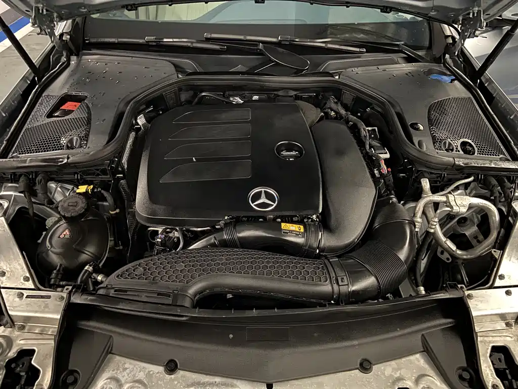 Mercedes-Benz E-Class — миниатюра 22