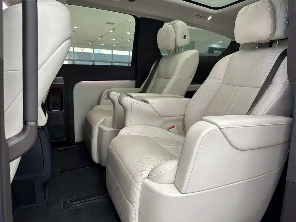 Li Auto Li MEGA — миниатюра 8