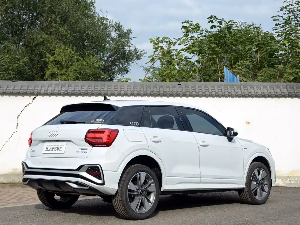 Audi Q2L — миниатюра 15