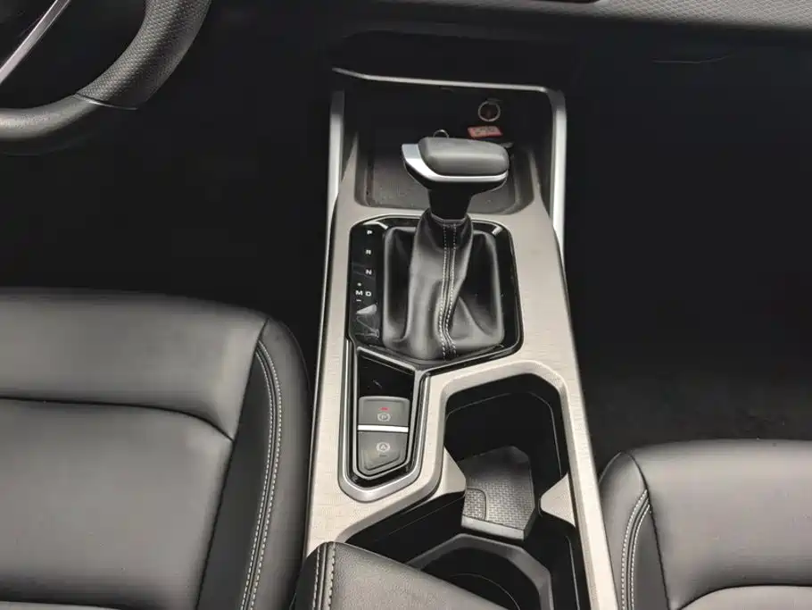 Geely Emgrand — миниатюра 16