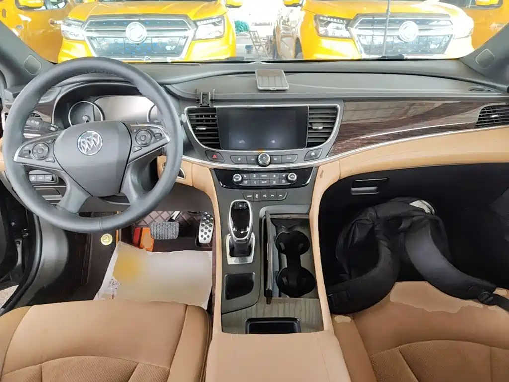 Buick LaCrosse — миниатюра 10