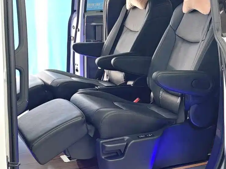 Toyota Sienna — миниатюра 6