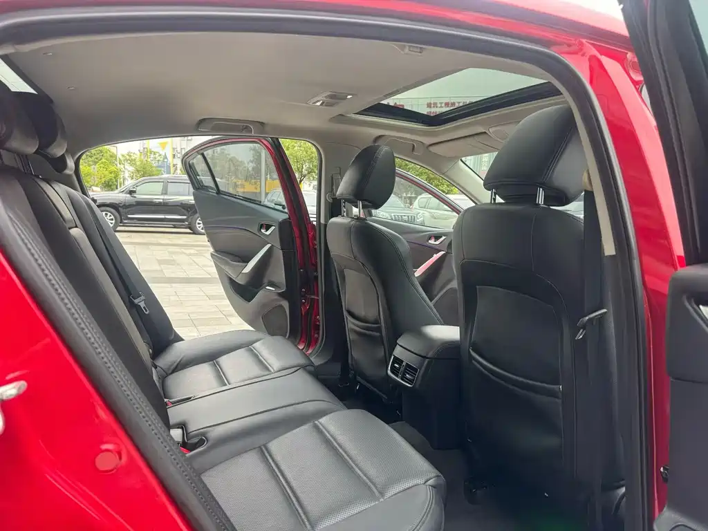 Mazda Atenza — миниатюра 5