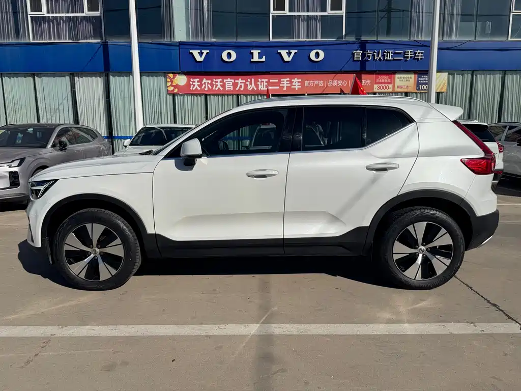 Volvo XC40 — миниатюра 12