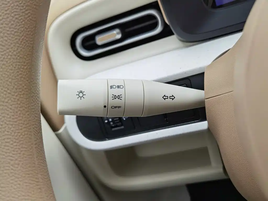 Wuling MINIEV — миниатюра 21