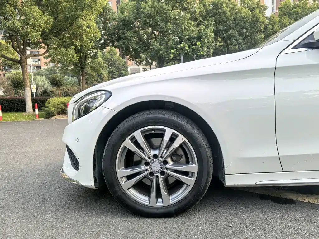 Mercedes-Benz C-Class — миниатюра 17