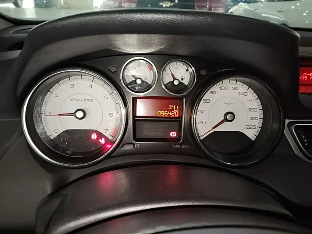 Peugeot 308 — миниатюра 12