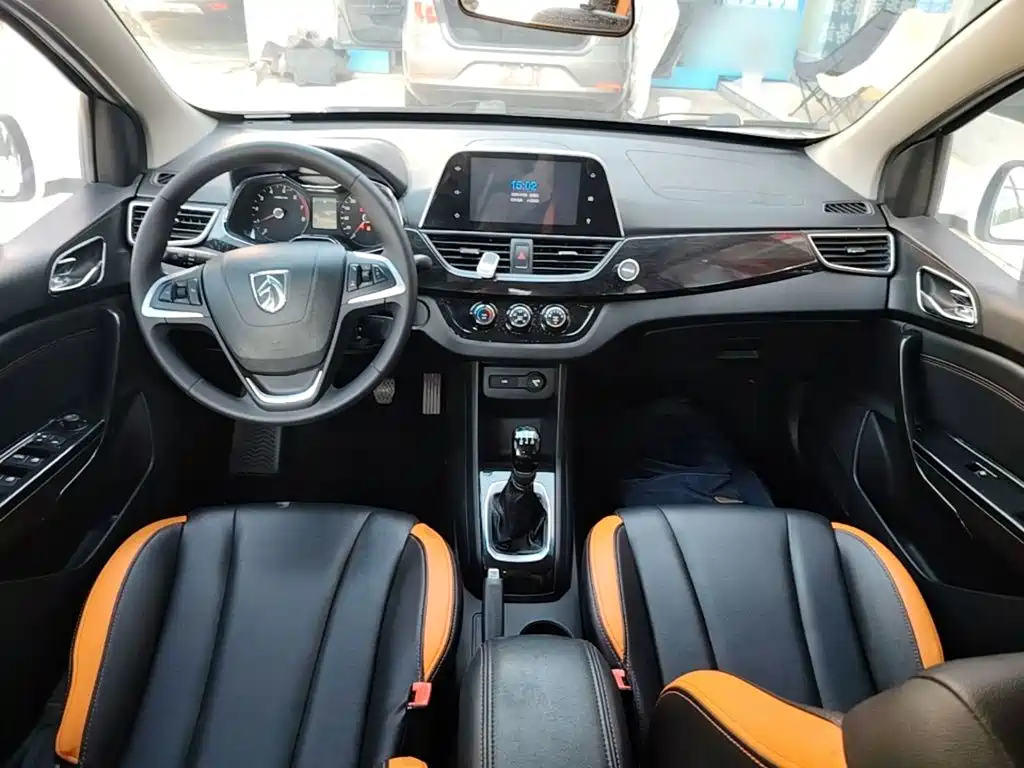 Baojun 310 — миниатюра 10