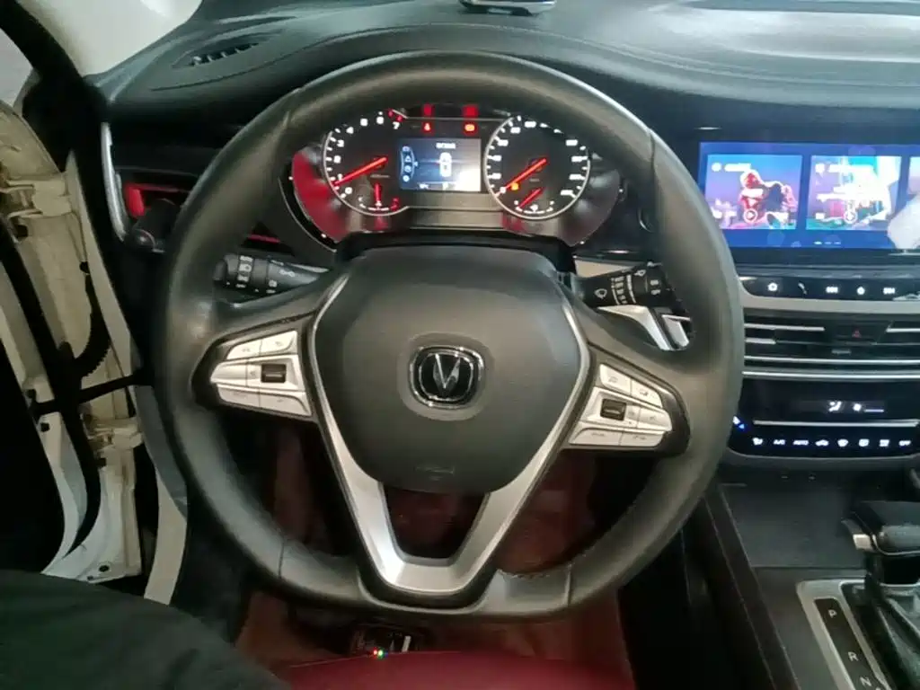 Changan CS35PLUS — миниатюра 11