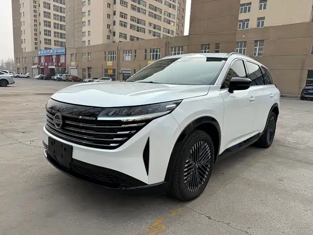 nissan exploring-the-land