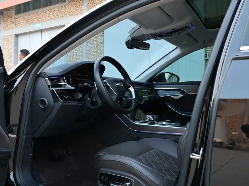 Audi A8 — миниатюра 6