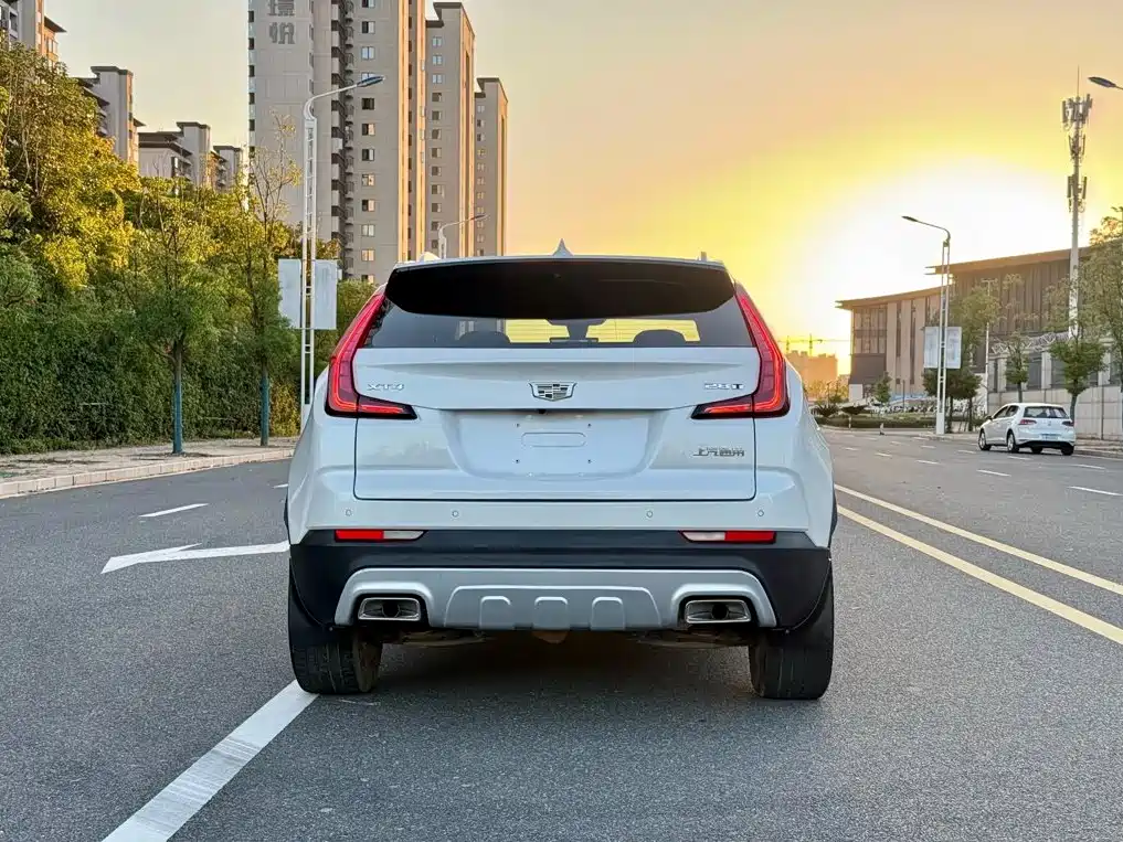 Cadillac XT4 — миниатюра 8