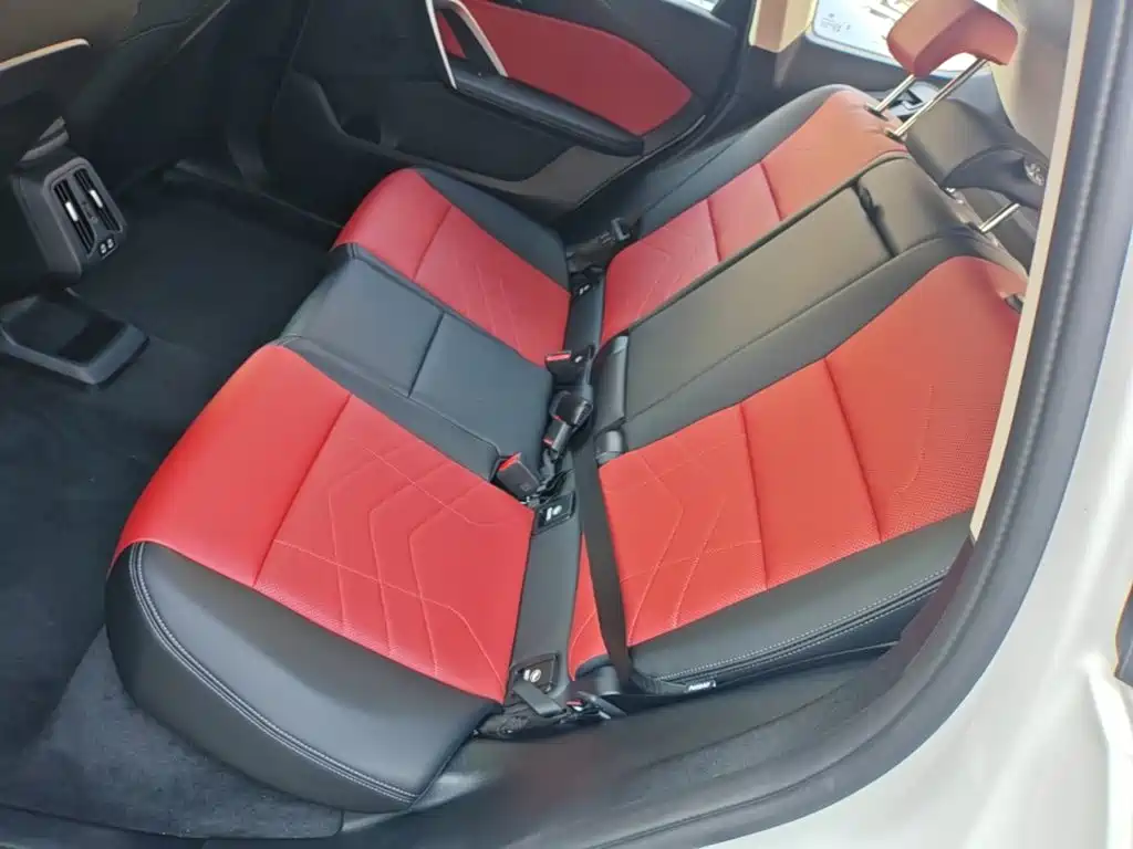 BMW iX1 — миниатюра 17