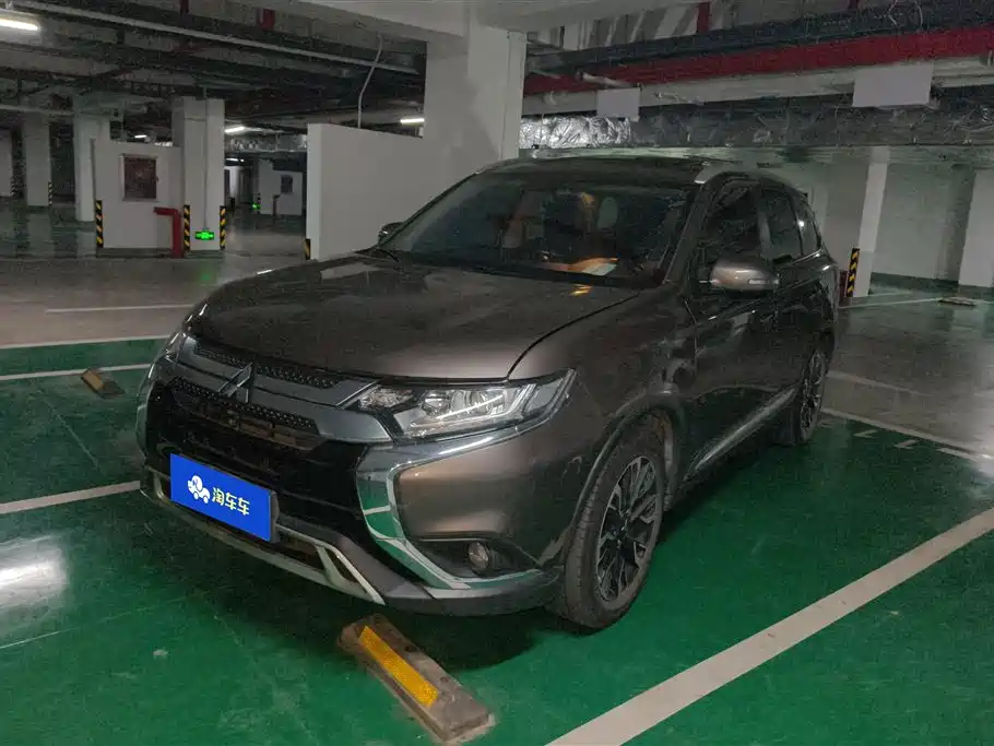 Mitsubishi Outlander 2021