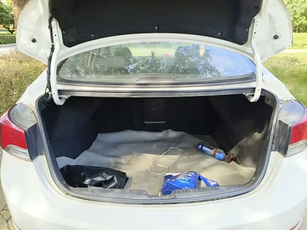 Hyundai Elantra Langdong — миниатюра 19