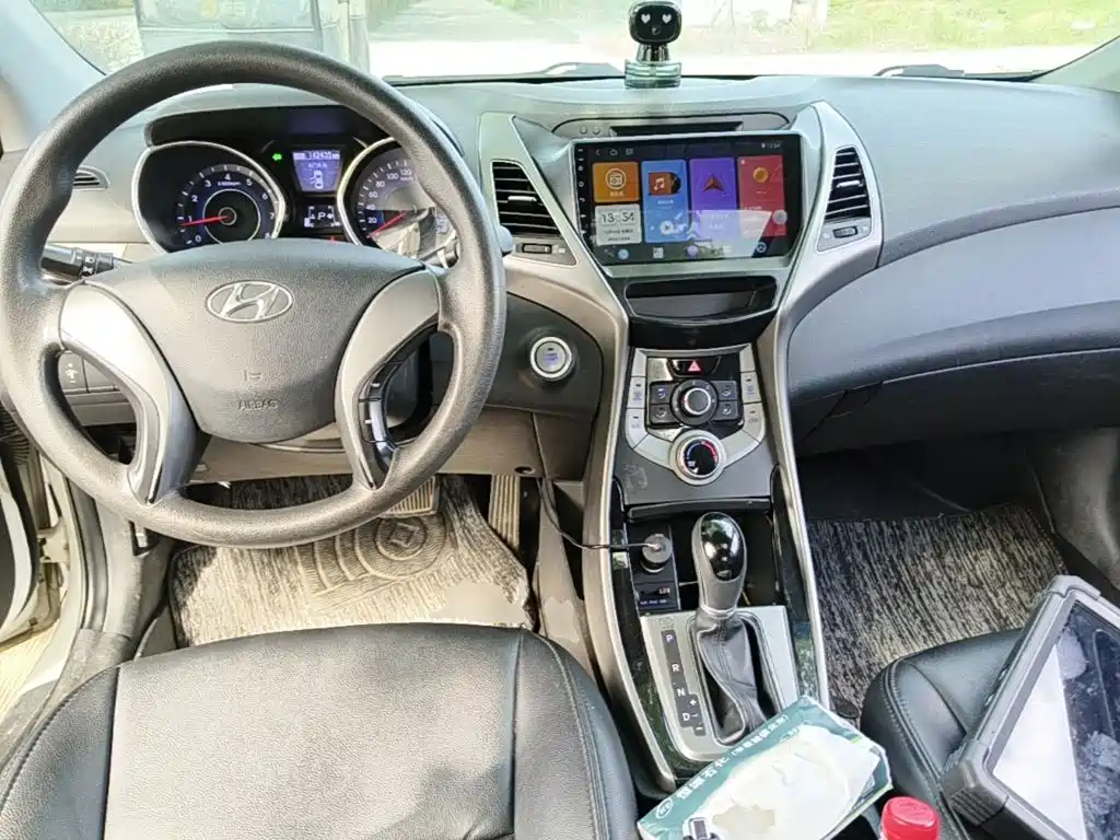 Hyundai Elantra Langdong — миниатюра 10