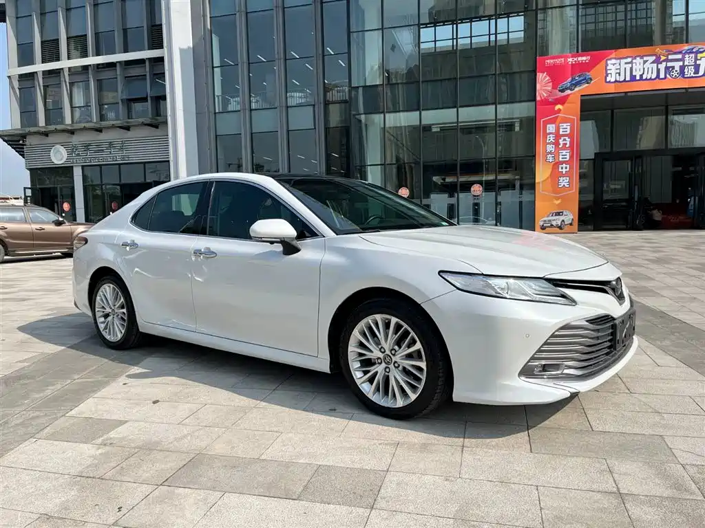 Toyota Camry 2018 2.5G Luxury
