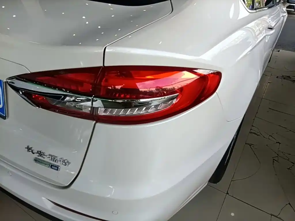 Ford Mondeo — миниатюра 8