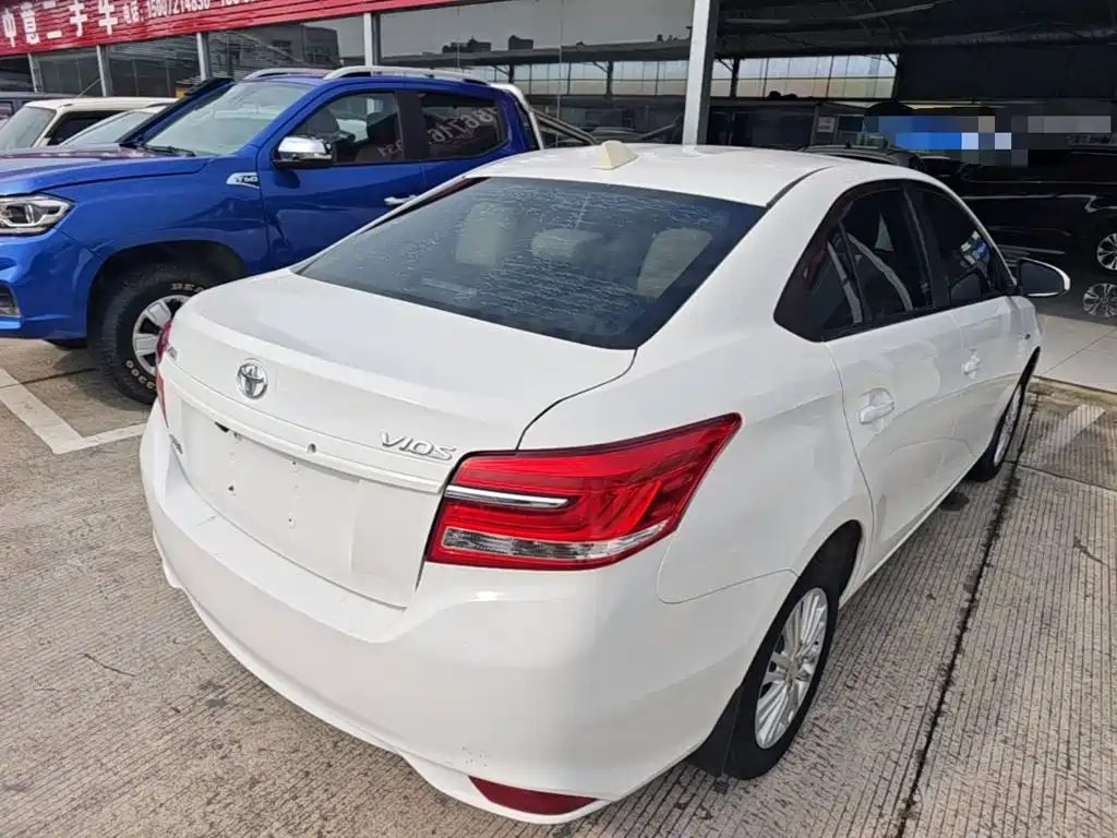 Toyota Vios — миниатюра 7