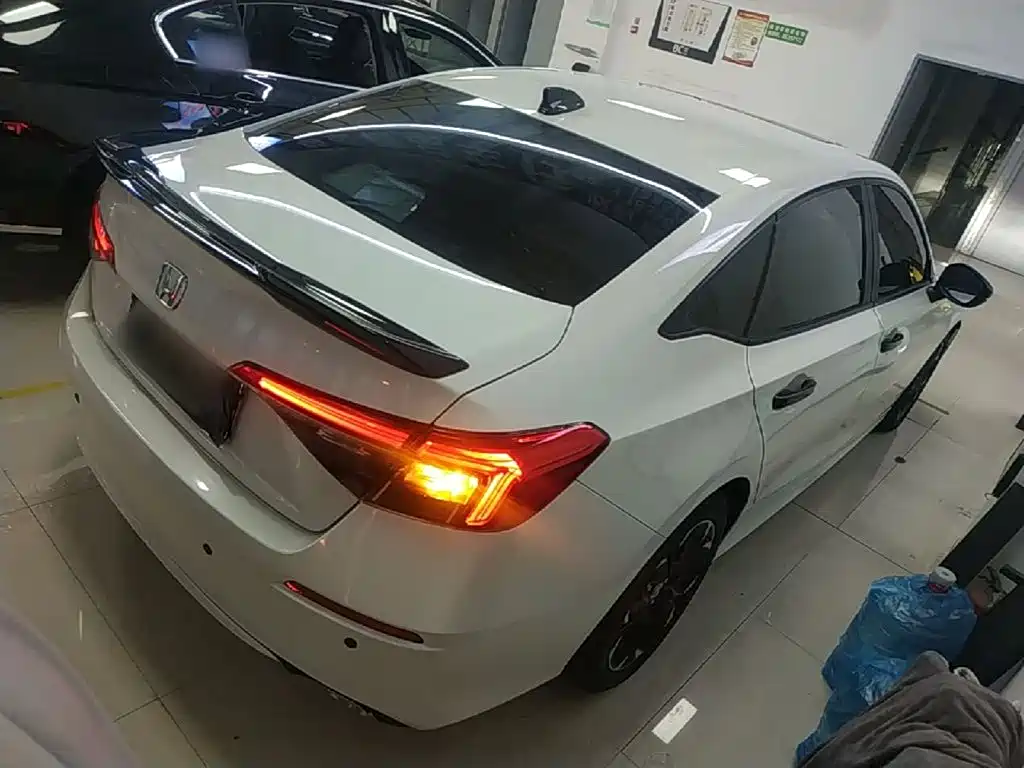 Honda Civic — миниатюра 7
