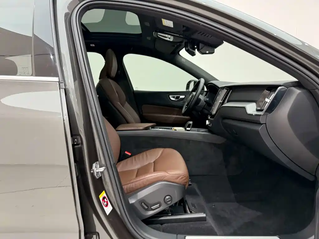 Volvo XC60 — миниатюра 17