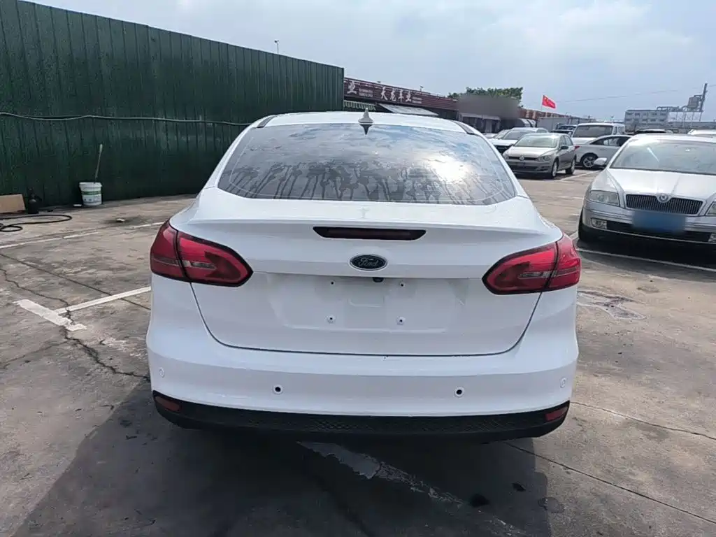 Ford Focus — миниатюра 6